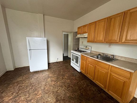 3rd image of 1016 Pine St #1