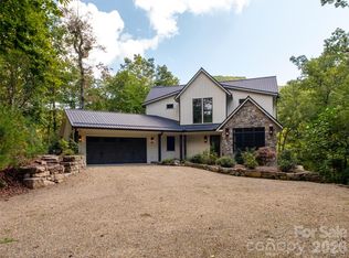 158 Bucks Xing, Brevard, NC 28712