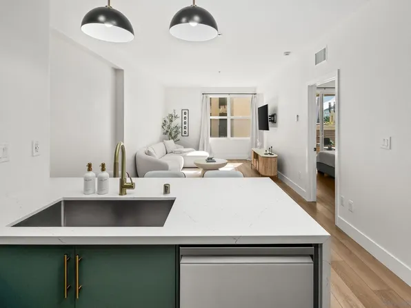 350 K St Unit 514, San Diego, CA 92101