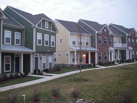 Front of 2719 Dracut Lane