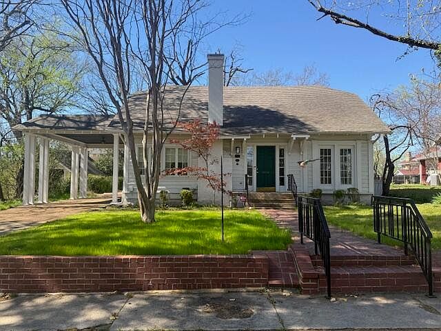 1st image of 1041 E College Ave