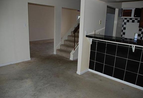 5th image of 3802 Sugar Creek Cir
