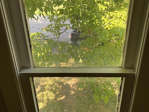 2nd image of 2322 Fairmont Ave