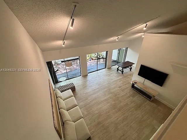 3074 Aviation Ave #1 — Photo 8