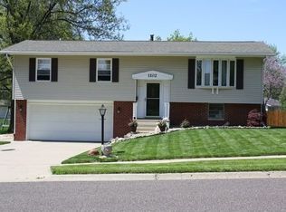 1102 Cambridge Dr, Washington, IL 61571