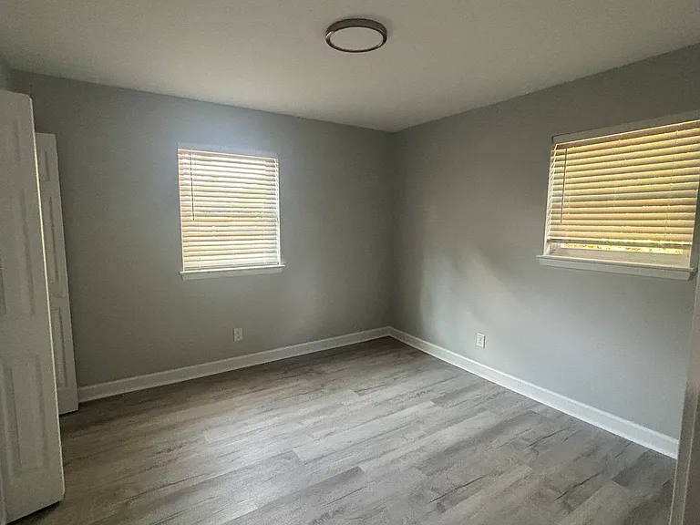711 Argonne Ct — Photo 12