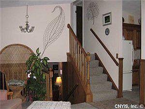 5th image of 8104 Pickett Ln