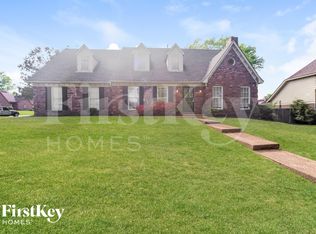 5393 Lake Village Dr, Memphis, TN 38125