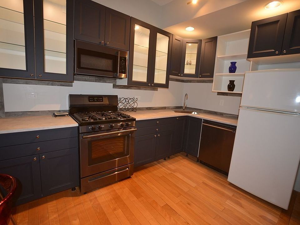 1st image of 320 E 77th St #2RF
