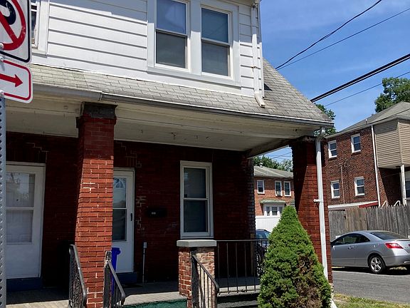 2nd image of 800 S 27th St