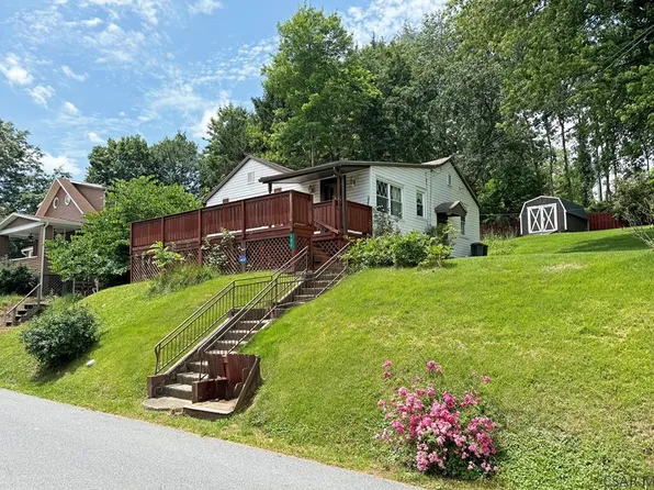 121 Royal Ave, Johnstown, PA 15905