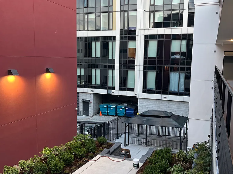 Maverick Apartments — Photo 13