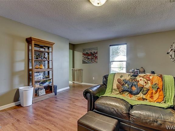 4th image of 717 30th Ave E