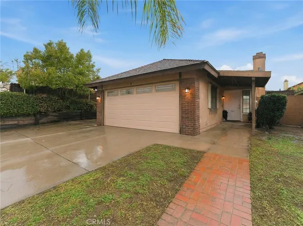 7889 Pinyon Ave, Fontana, CA 92336