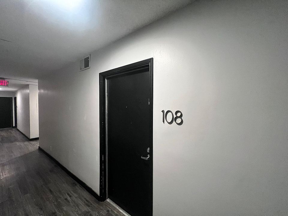 1st image of 15126 Saticoy St #Z108