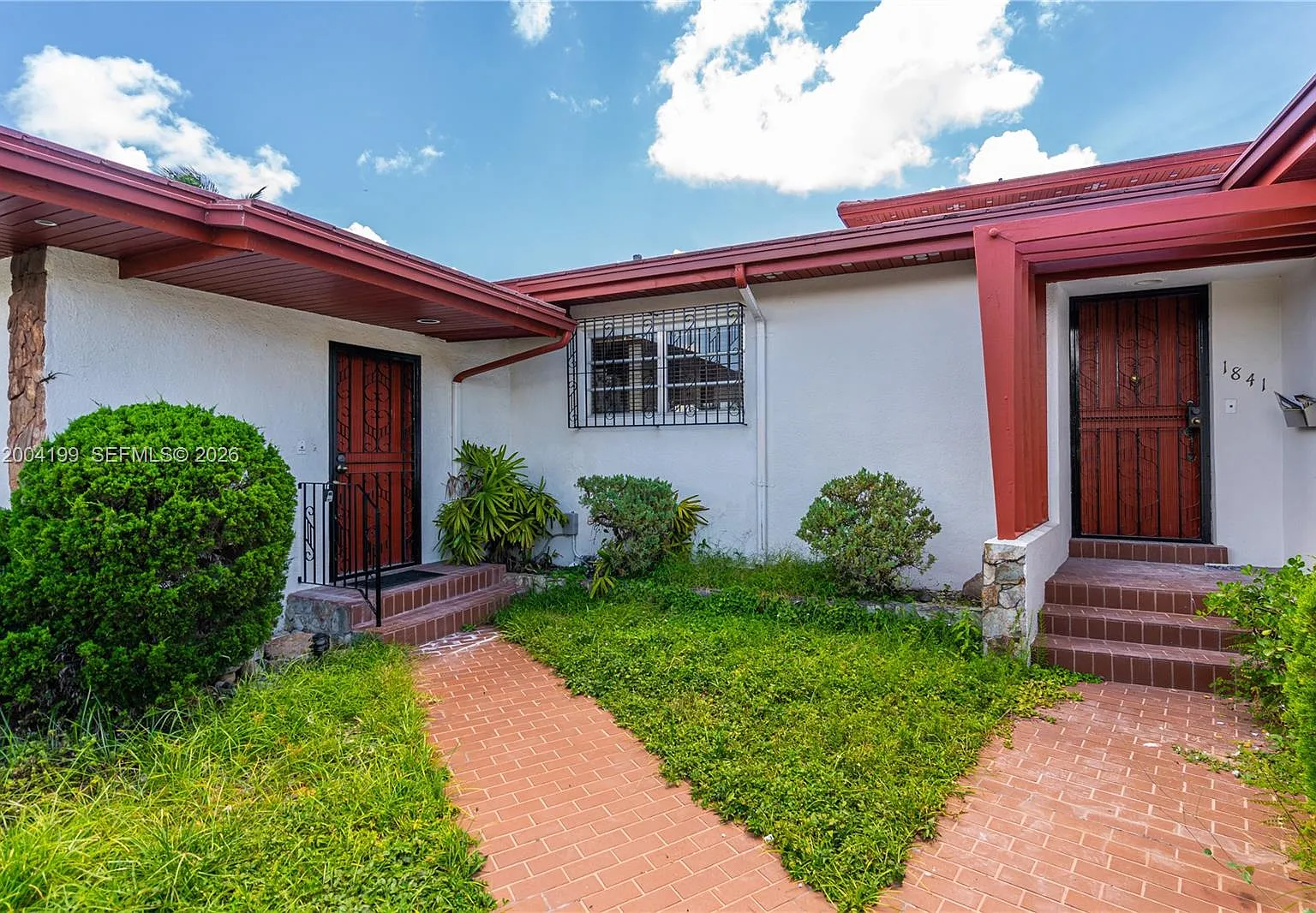 2 bed, 1.0 bath, $2,400 — Photo 3