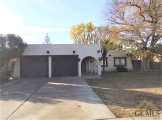 4821 Surrey Ln, Bakersfield, CA 93309