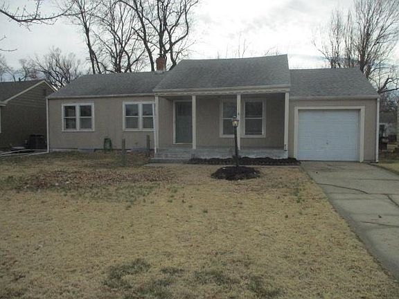 2nd image of 412 E Claflin Ave