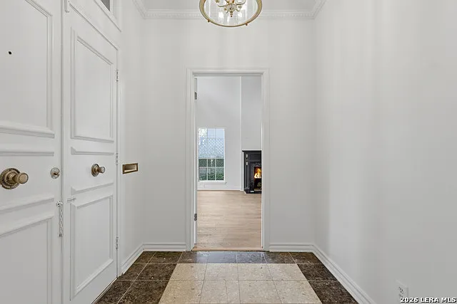 486 E Olmos Dr — Photo 4