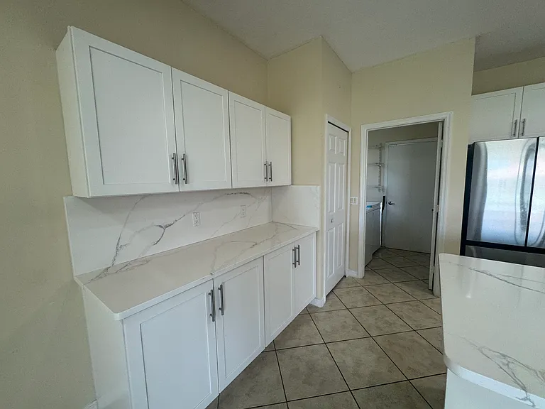 981 NW Tuscany Dr — Photo 16