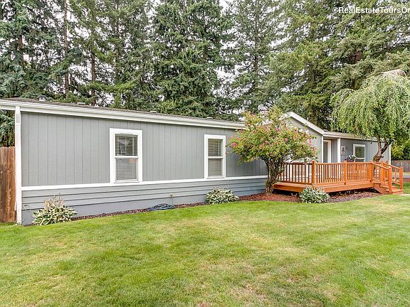 3rd image of 4111 NE 143rd Ave