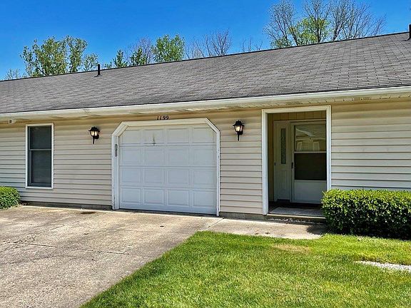 3rd image of 1199 Hillcrest Dr