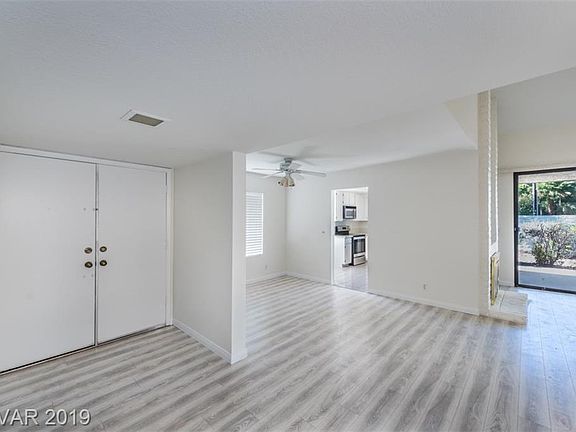 2nd image of 2522 Laconia Ave