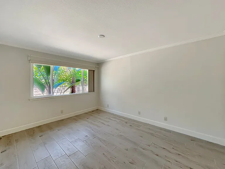 8503 Villa La Jolla Dr #J — Photo 16