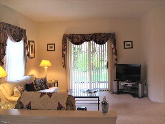 2nd image of 150 Marian Ln