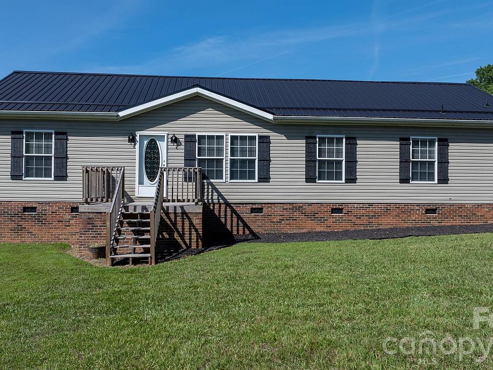 1st image of 3015 Farm Pond Lane