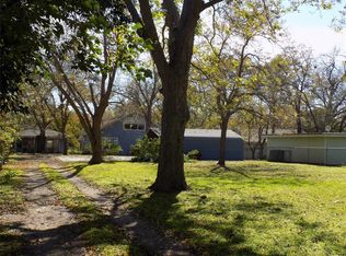 9 Chambliss Rd, Sargent, TX 77414