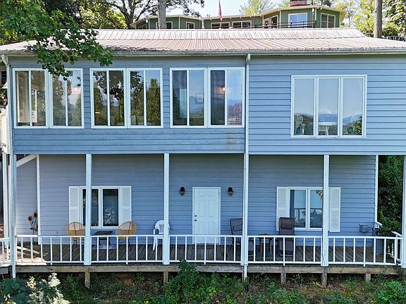2nd image of 300 Overlook Dr