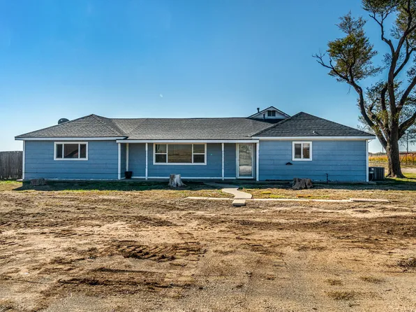 301 N Hutson Ave, Kress, TX 79052