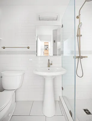 Sold by Compass | media 7