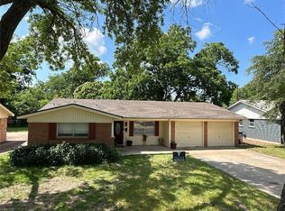 6221 May Dr, Waco, TX 76710