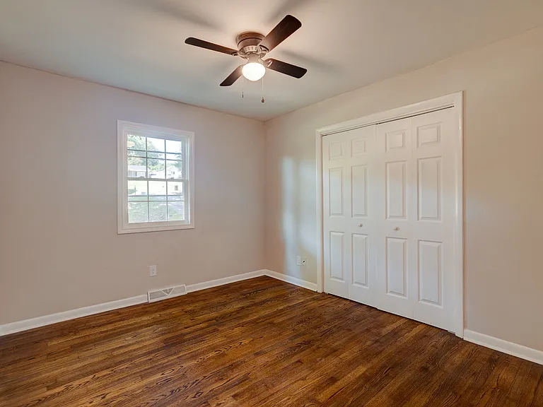 2832 Oak Ridge Ct — Photo 13