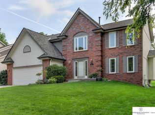 503 S 160th St, Omaha, NE 68118