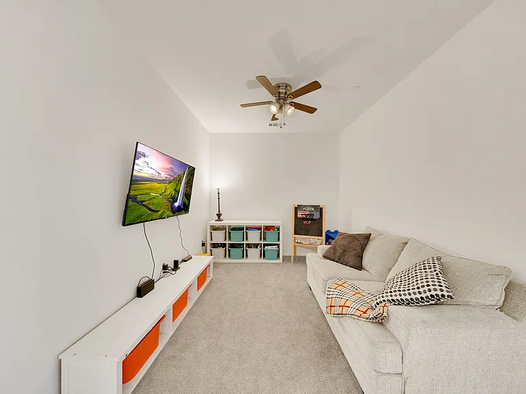 1018 Shiba Ct — Photo 17