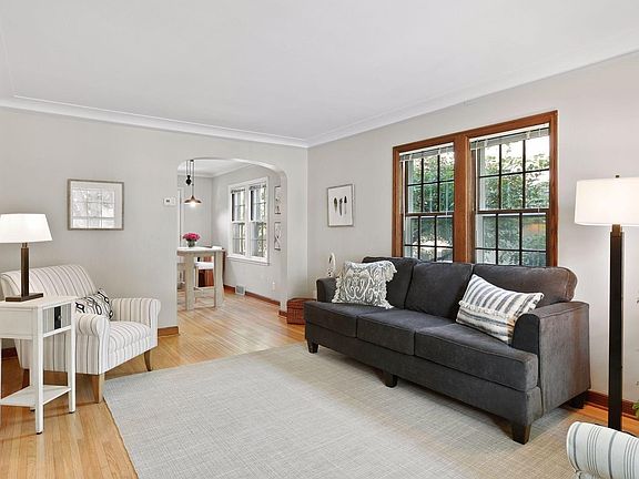 2nd image of 2066 Palace Ave