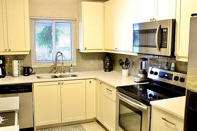 1234 S Allendale Ave — Photo 18