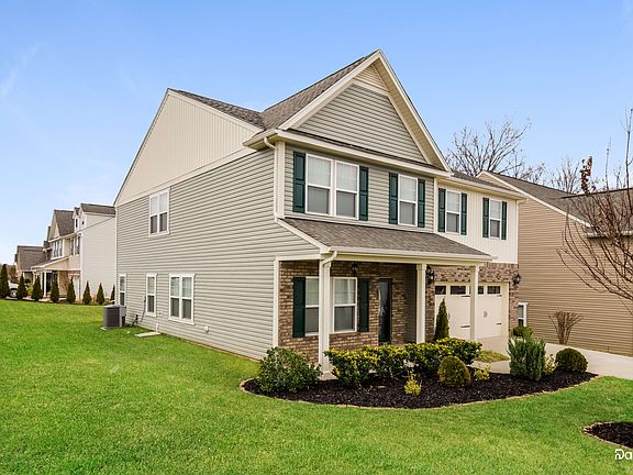 3rd image of 1201 Quail Heights Dr