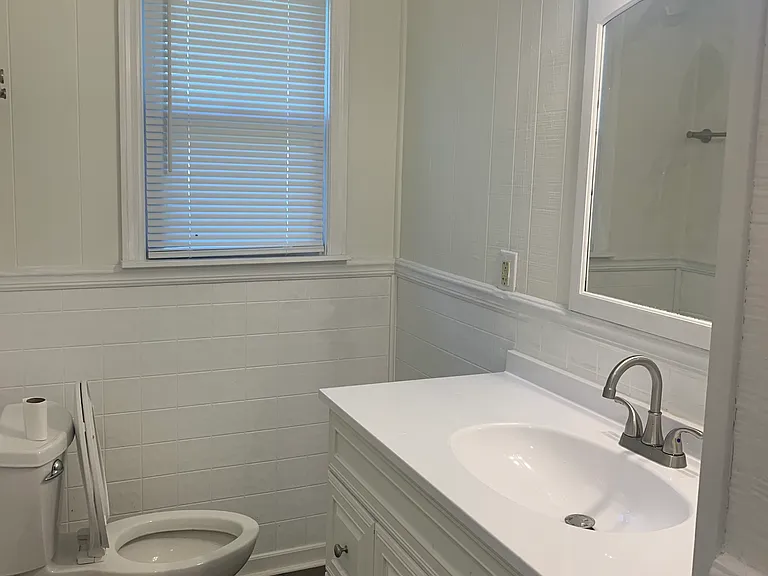 106 Lyon Ave — Photo 10