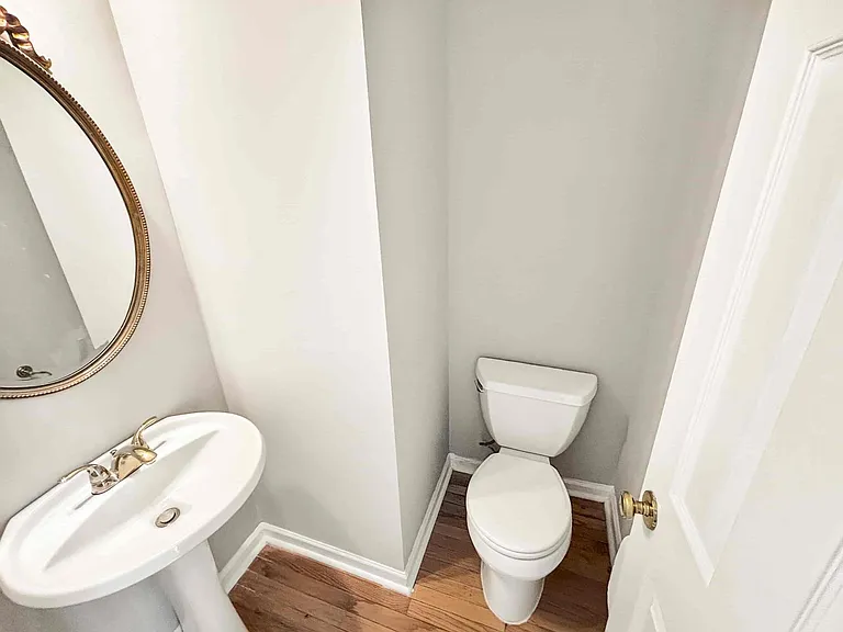 2092 Drogheda Ln — Photo 12