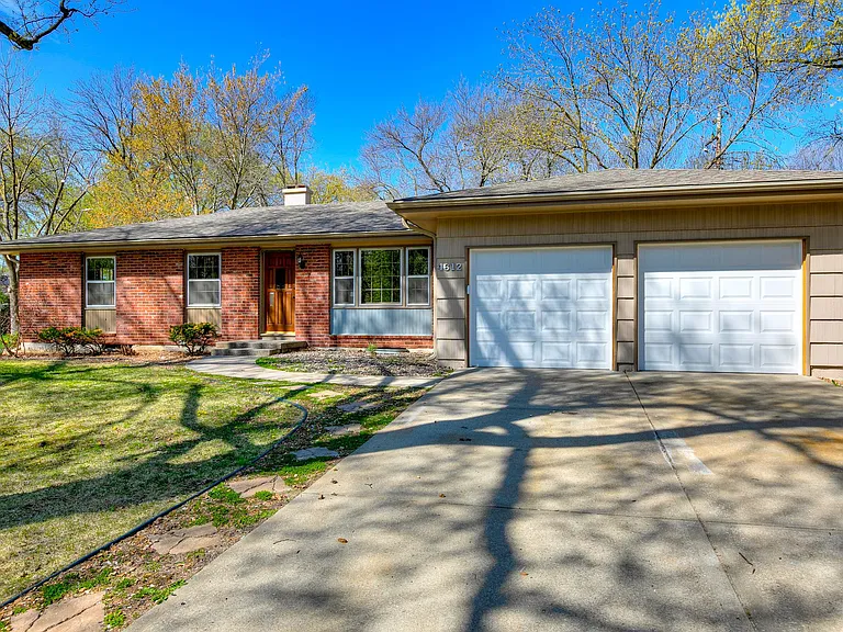 4612 N College Ave — Photo 8