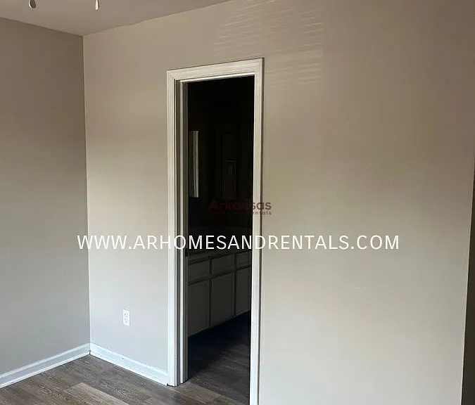 301 Pine Forest Cir #3 — Photo 6