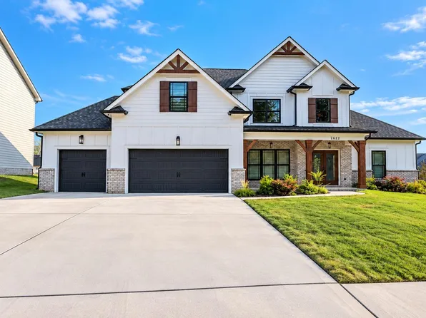 2622 Blue Skies Dr #24, Ooltewah, TN 37363