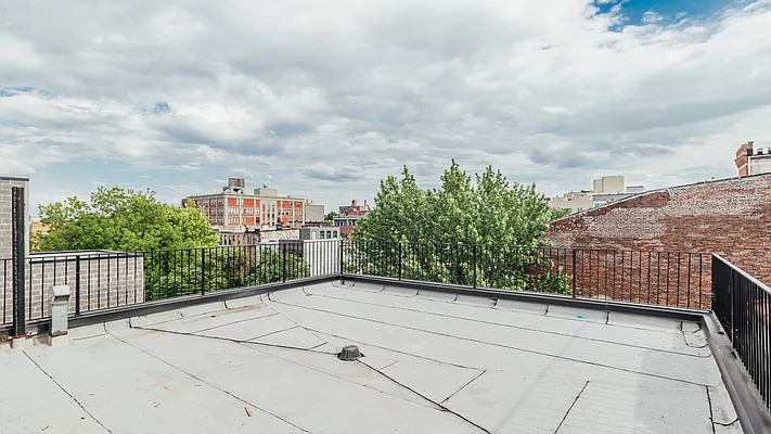 Rented by Nooklyn NYC LLC | media 11