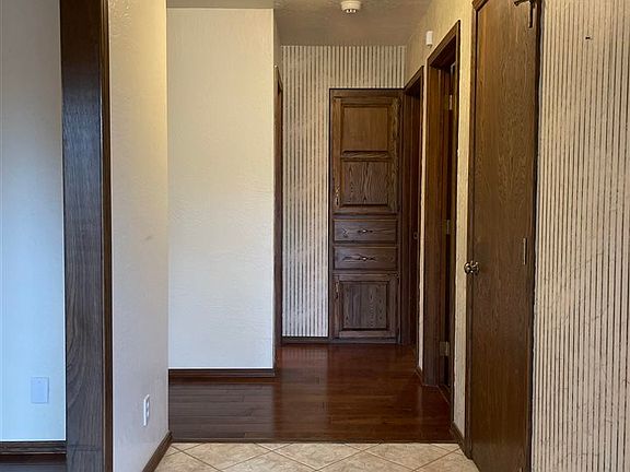 4th image of 1301 Quail Creek Dr