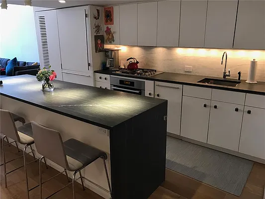 Sold by R New York | media 17