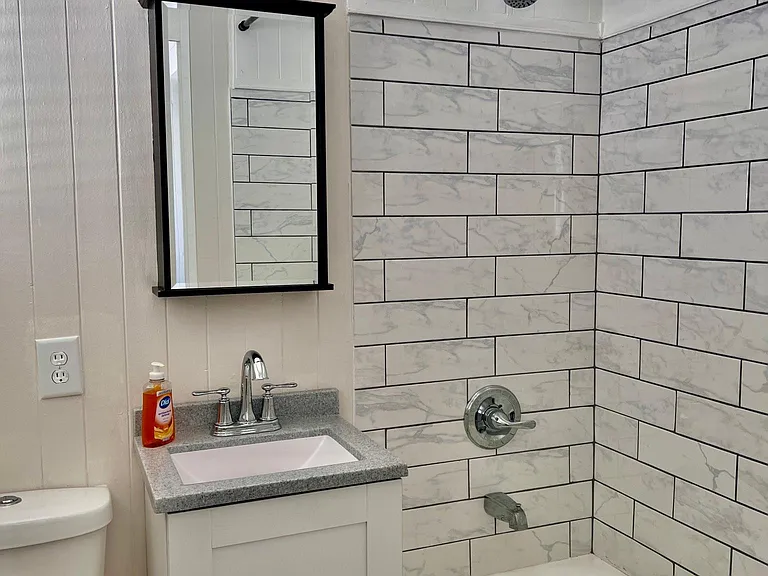 313 N Calhoun St — Photo 9